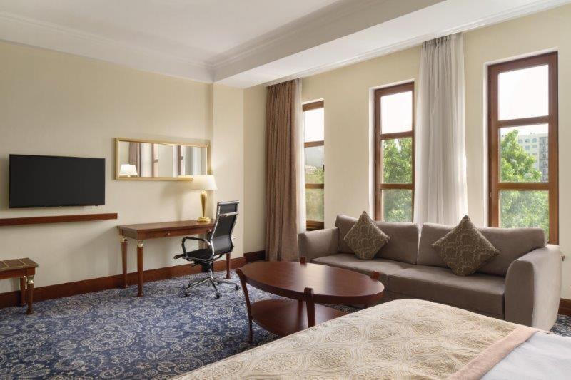 Ramada By Wyndham Almaty Hotel Buitenkant foto